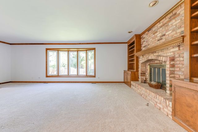 2004 MUSTANG Drive, Naperville, IL 60565