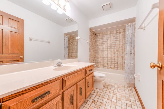 2004 MUSTANG Drive, Naperville, IL 60565