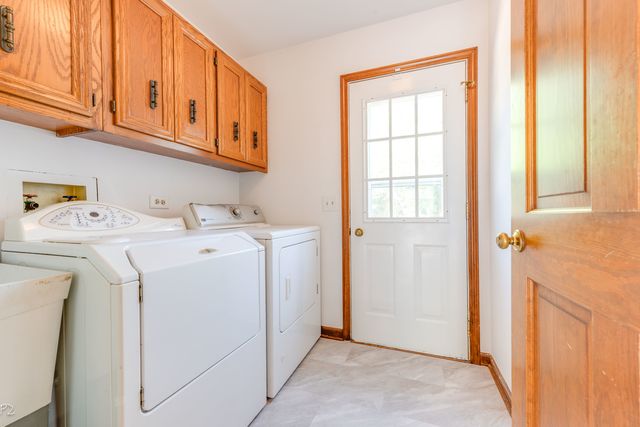 2004 MUSTANG Drive, Naperville, IL 60565