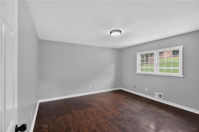 4373 Sun Valley Boulevard, East Point, GA 30344
