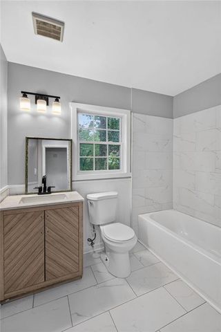 4373 Sun Valley Boulevard, East Point, GA 30344