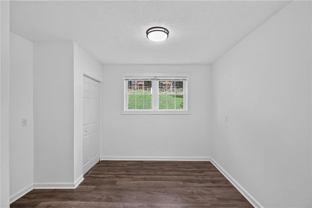 4373 Sun Valley Boulevard, East Point, GA 30344
