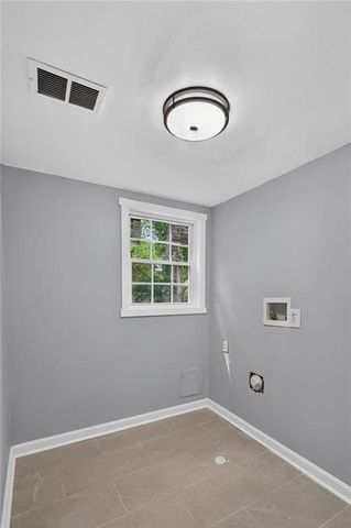 4373 Sun Valley Boulevard, East Point, GA 30344