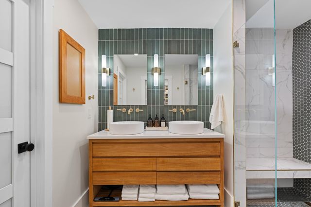 450 NE 5th Circle, Boca Raton, FL 33431