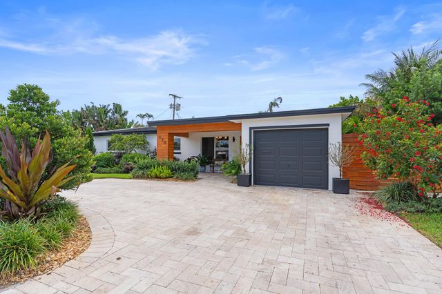 450 NE 5th Circle, Boca Raton, FL 33431