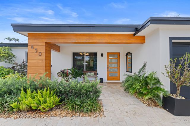 450 NE 5th Circle, Boca Raton, FL 33431