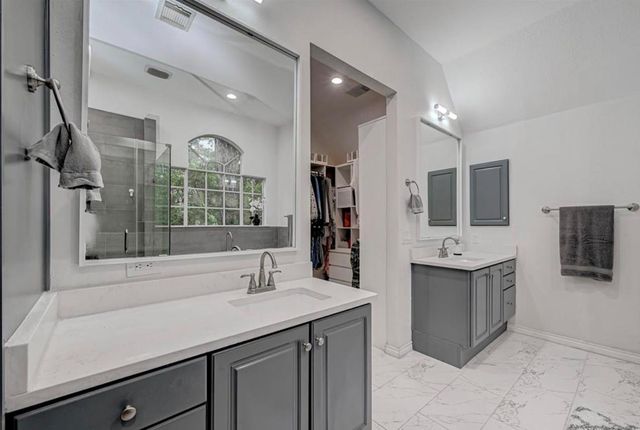 19 Heather Wisp Place, The Woodlands, TX 77381