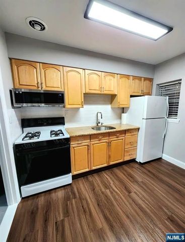 640 Franklin 2F, Nutley, NJ 07110