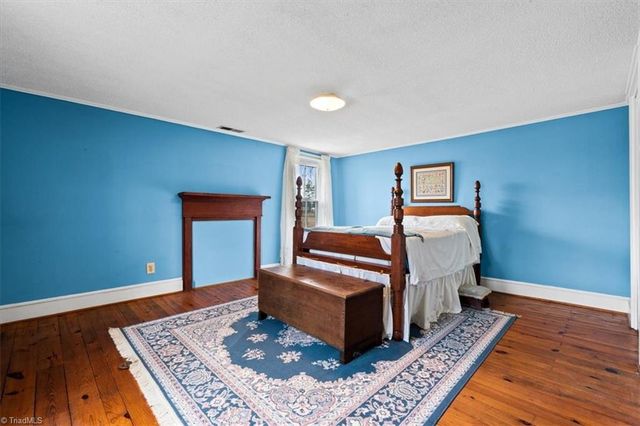 8417 Linville Road, Oak Ridge, NC 27310