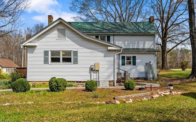 8417 Linville Road, Oak Ridge, NC 27310