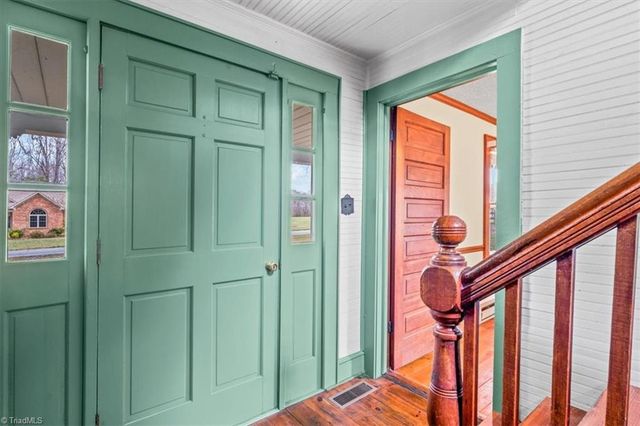 8417 Linville Road, Oak Ridge, NC 27310