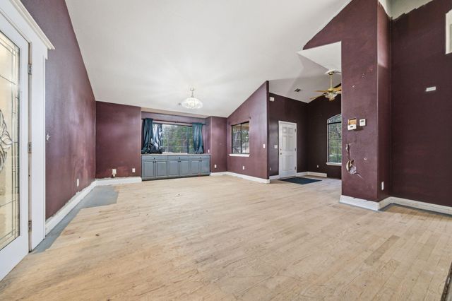 11022 Deschutes Road, Palo Cedro, CA 96073