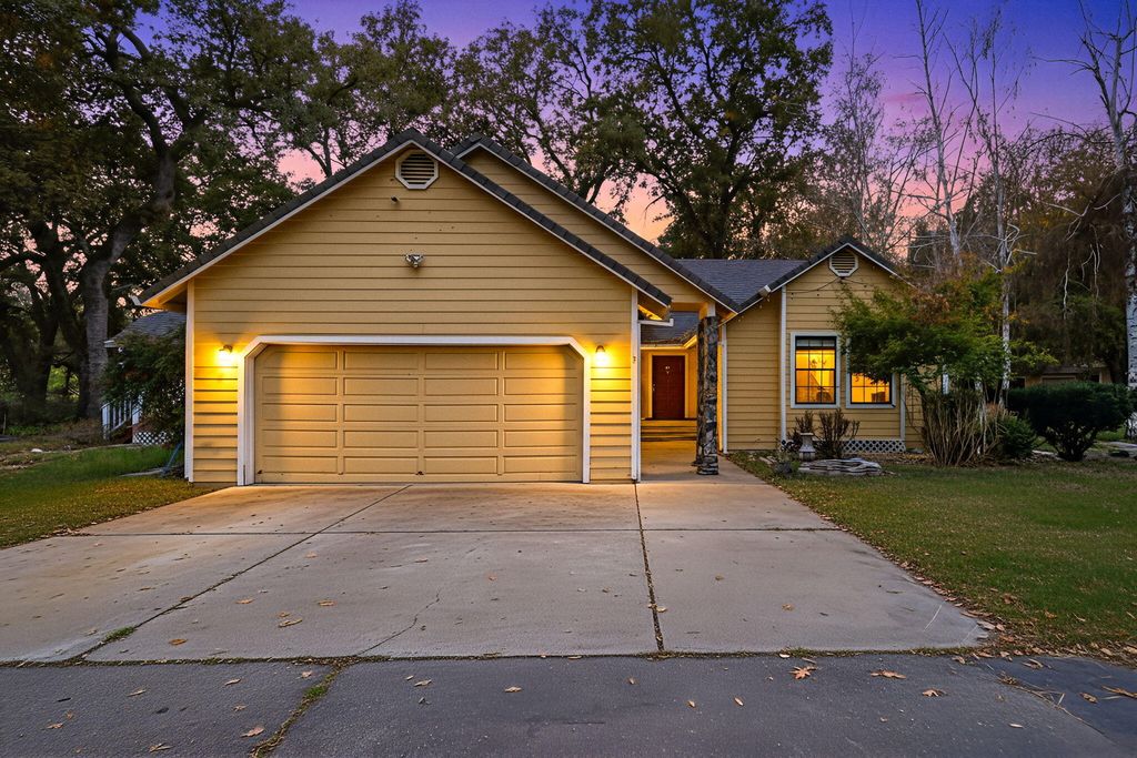 11022 Deschutes Road, Palo Cedro, CA 96073