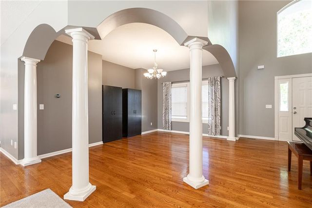 25609 E 31st Terrace, Blue Springs, MO 64015