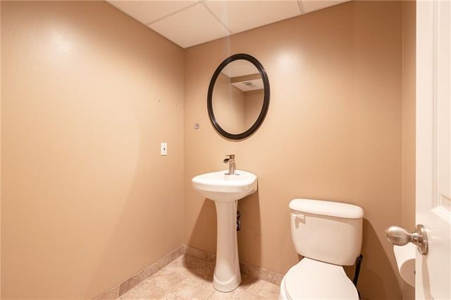 25609 E 31st Terrace, Blue Springs, MO 64015