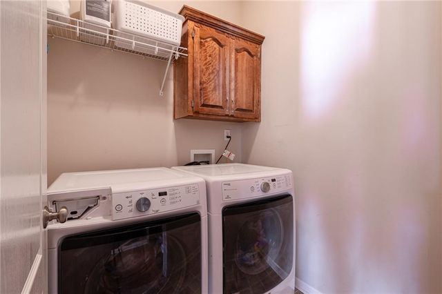 25609 E 31st Terrace, Blue Springs, MO 64015