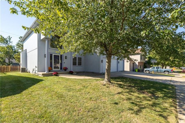 25609 E 31st Terrace, Blue Springs, MO 64015