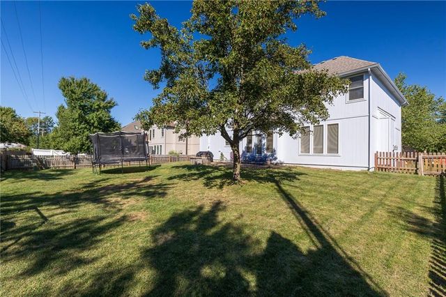 25609 E 31st Terrace, Blue Springs, MO 64015