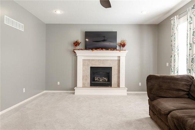 25609 E 31st Terrace, Blue Springs, MO 64015