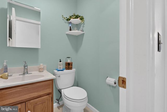13 DIANE AVE, Lititz, PA 17543
