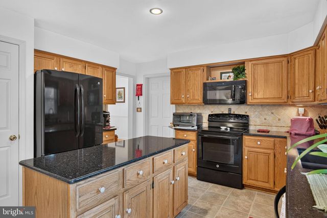 13 DIANE AVE, Lititz, PA 17543