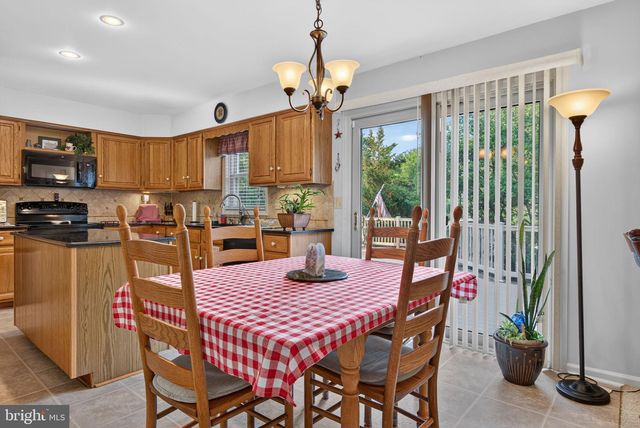 13 DIANE AVE, Lititz, PA 17543
