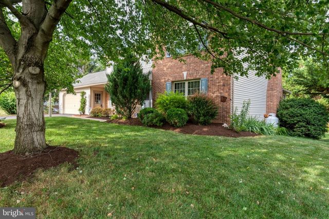 13 DIANE AVE, Lititz, PA 17543