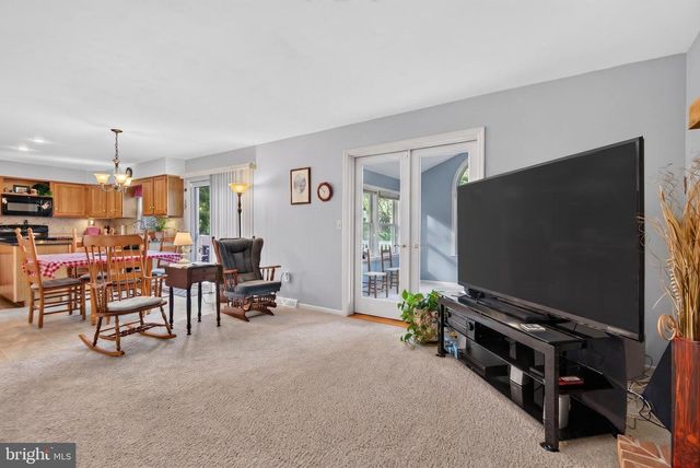13 DIANE AVE, Lititz, PA 17543