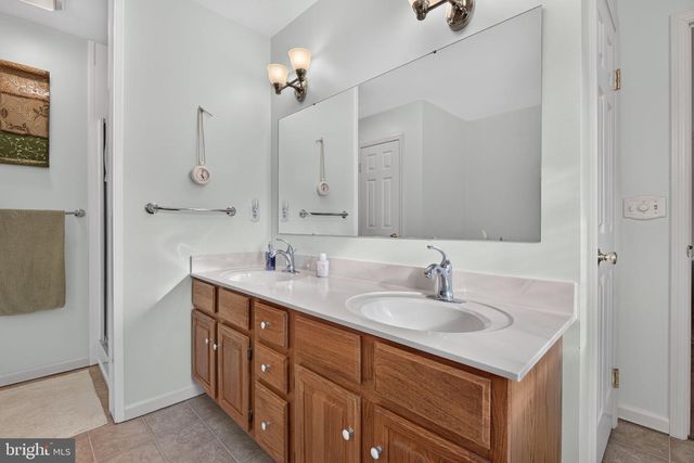 13 DIANE AVE, Lititz, PA 17543