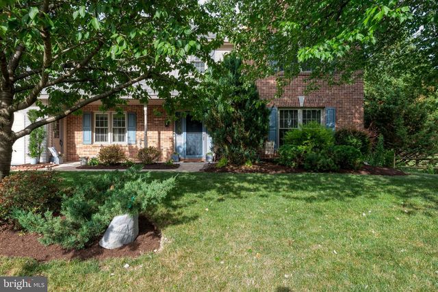 13 DIANE AVE, Lititz, PA 17543