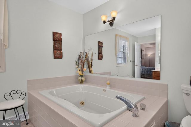 13 DIANE AVE, Lititz, PA 17543