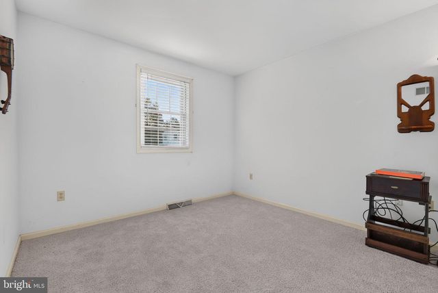 13 DIANE AVE, Lititz, PA 17543