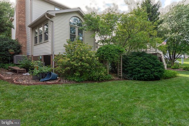 13 DIANE AVE, Lititz, PA 17543