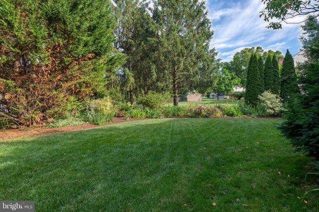 13 DIANE AVE, Lititz, PA 17543