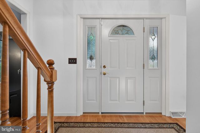 13 DIANE AVE, Lititz, PA 17543