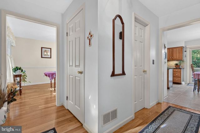 13 DIANE AVE, Lititz, PA 17543