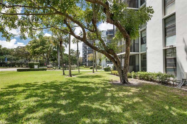 3475 N Country Club Drive 619, Aventura, FL 33180