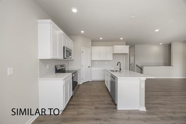 16314 Ironwood Lane, Urbandale, IA 50323