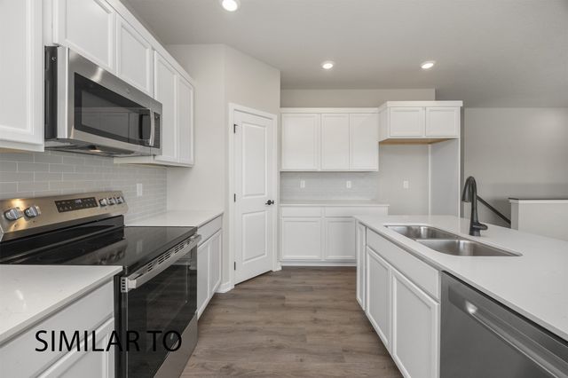 16314 Ironwood Lane, Urbandale, IA 50323
