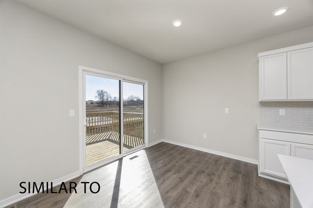 16314 Ironwood Lane, Urbandale, IA 50323