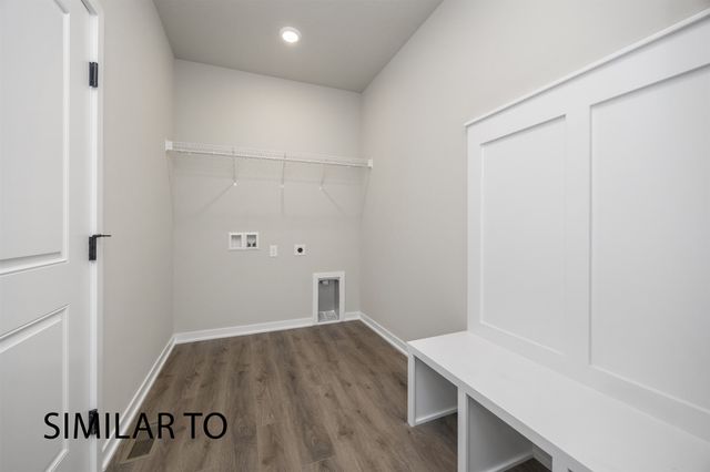 16314 Ironwood Lane, Urbandale, IA 50323