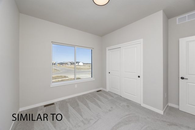 16314 Ironwood Lane, Urbandale, IA 50323