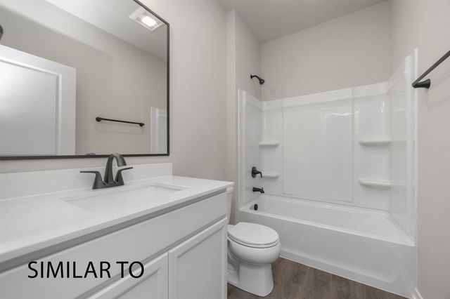 16314 Ironwood Lane, Urbandale, IA 50323