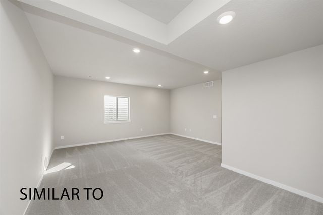 16314 Ironwood Lane, Urbandale, IA 50323