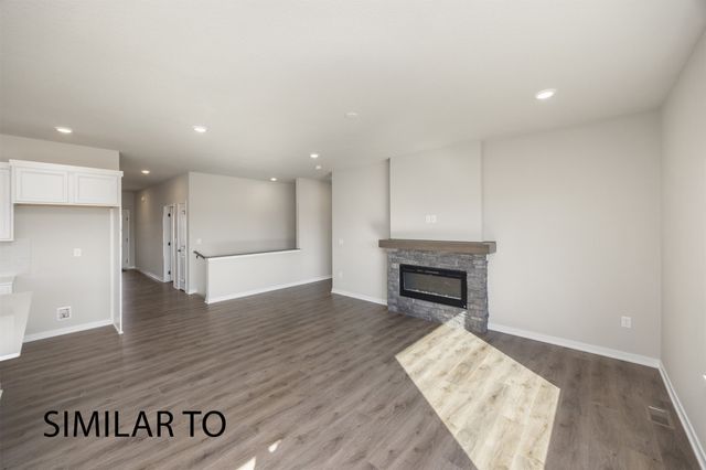 16314 Ironwood Lane, Urbandale, IA 50323