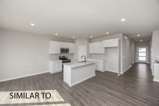 16314 Ironwood Lane, Urbandale, IA 50323