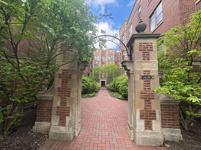 380 Ridge Avenue 13G, Evanston, IL 60202