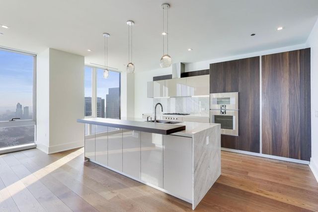 363 E Wacker Drive 5506, Chicago, IL 60601