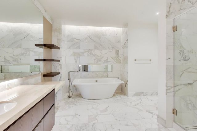 363 E Wacker Drive 5506, Chicago, IL 60601