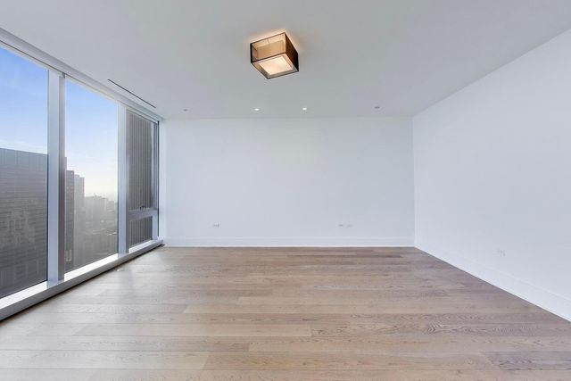 363 E Wacker Drive 5506, Chicago, IL 60601